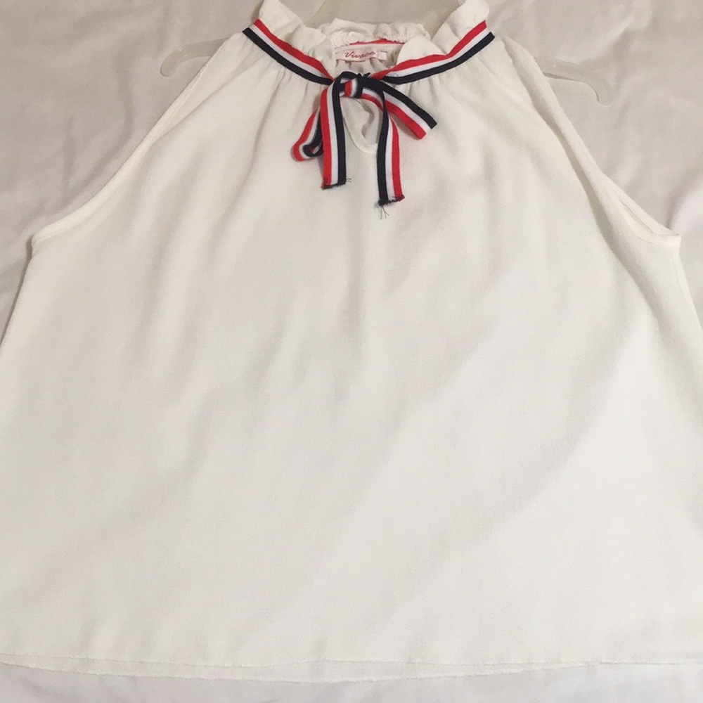 Cute tank top with bow